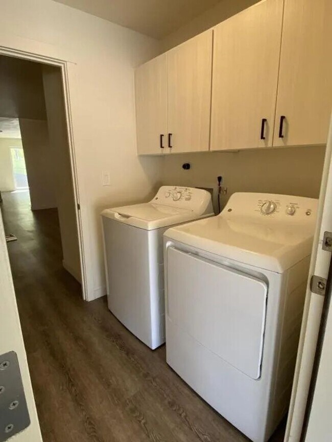 Photo - LanC01 Unit 2407