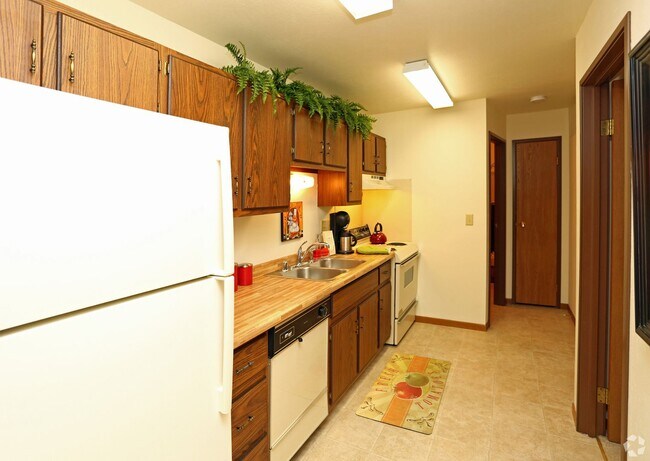 Deckner Manor Apartment Homes