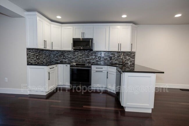 Photo - 102 Lynhaven Dr