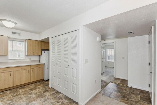 Colonial Pointe at Fairview Apartments