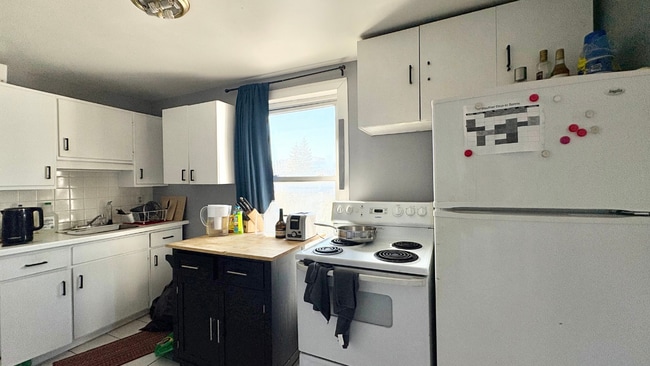 Photo - 284 St. Patrick St