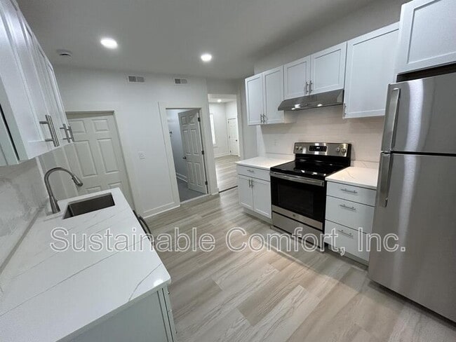 Building Photo - 71 Paine St Rental