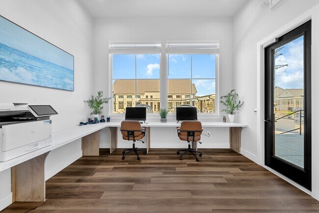 Photo - 38634 Spur 149 Rd Unit 44A