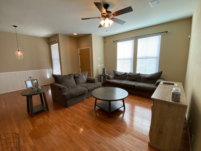 Photo - 6913 White Sand Pt