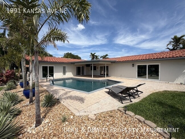 Photo - 1991 Kansas Ave NE