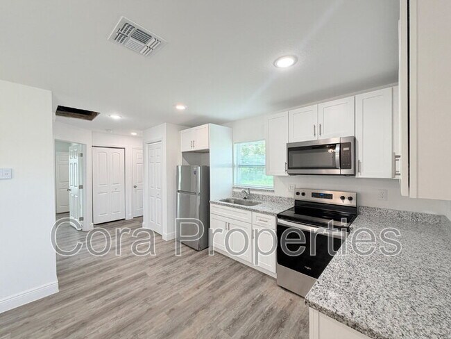Photo - 403 Pearl St