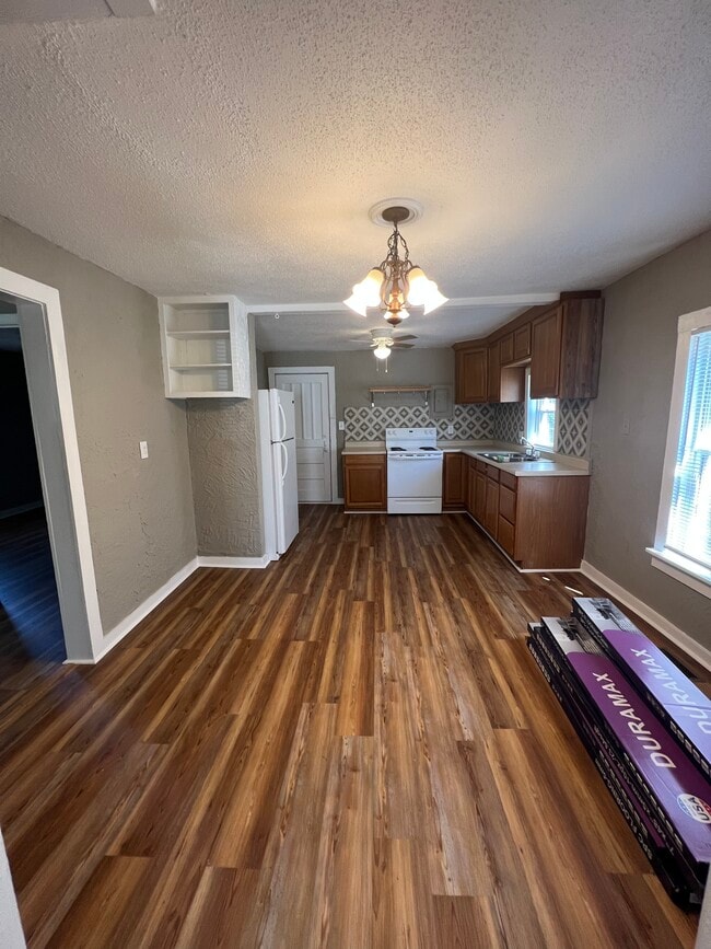 Photo - 1509 Humes Ave NE