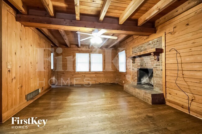 Photo - 4490 Wallace Cir SW