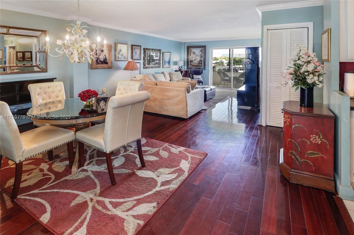 Photo - 220 Kings Point Dr Condo