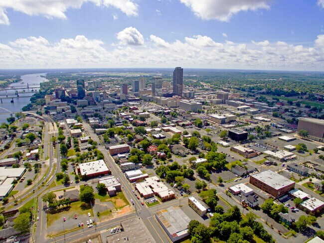 Photo - 101 S Victory St