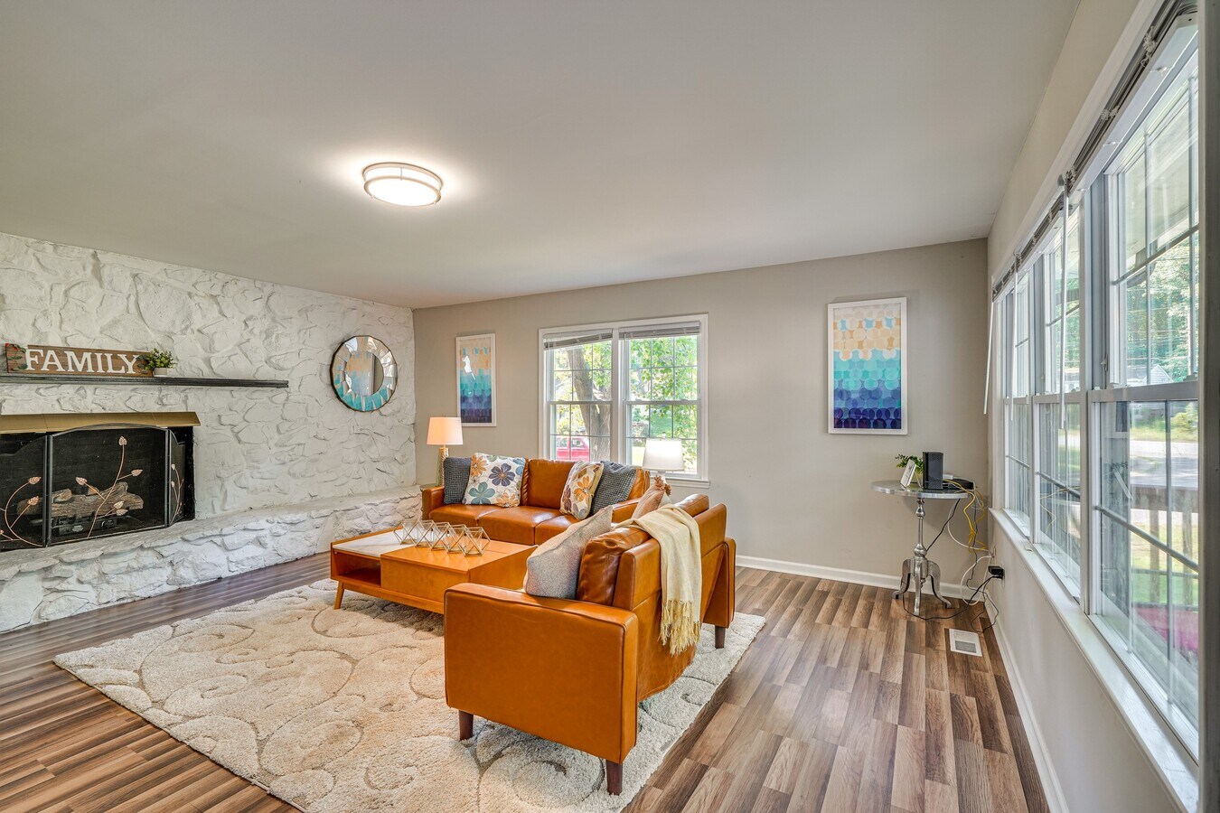 Photo - 185 Lawndale Ave