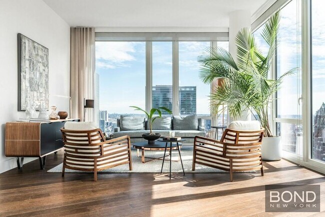 Building Photo - 222 E 44th St Unit 22E Rental