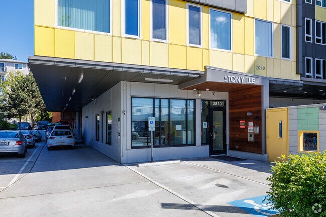 Photo - The Tony Lee