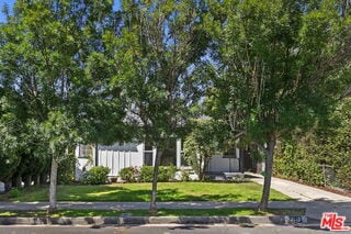 Building Photo - 2519 S Bentley Ave