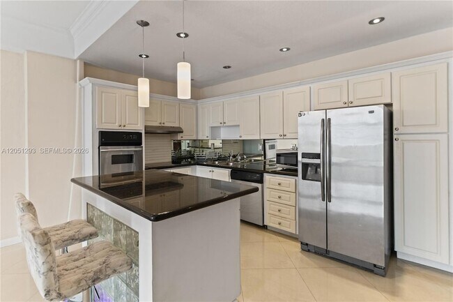 19390 Collins Ave Unit PH17