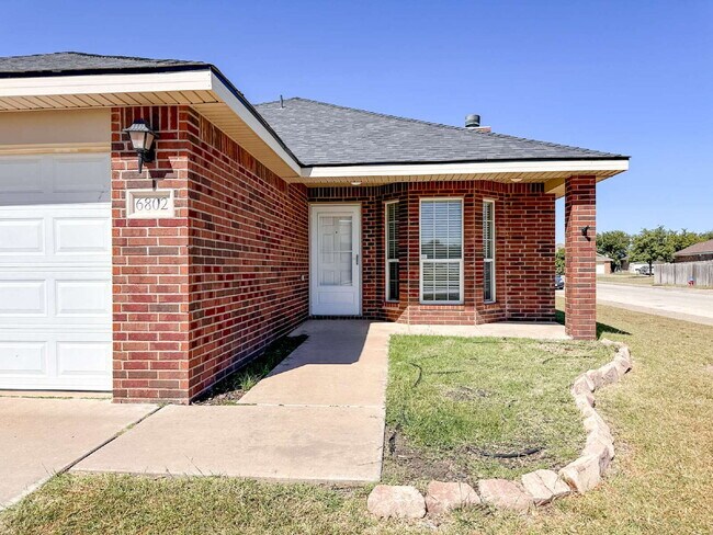 Photo - 3-Bedroom Home in Milwaukee Ridge!