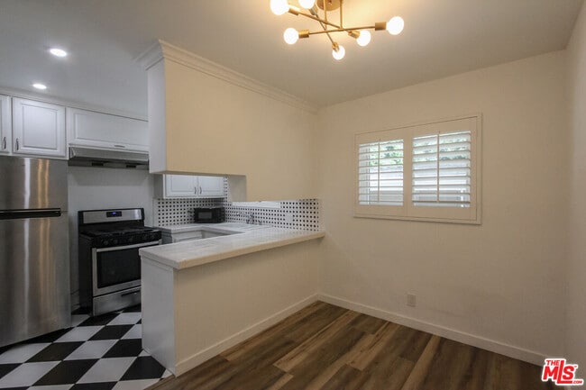 Photo - 12942 Moorpark St Apartment Unit 3