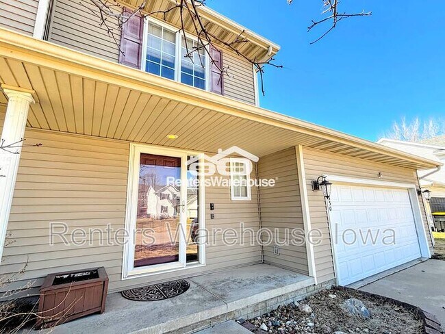 Photo - 330 NE Cardinal Ln