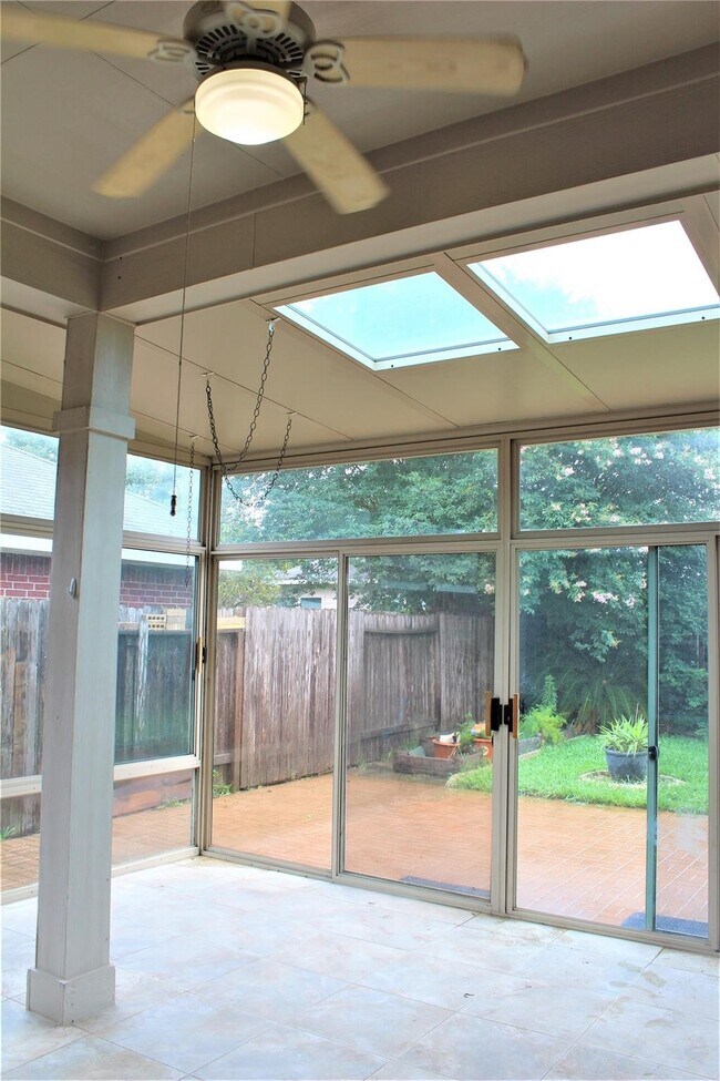 Photo - 3010 Calvert Crossing Ct