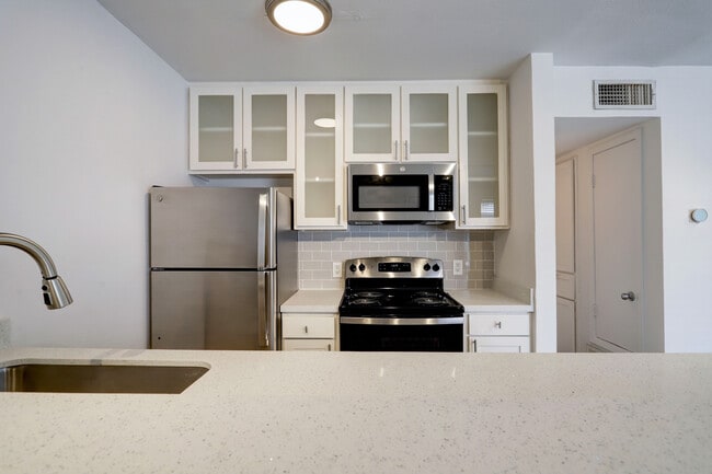 3602 Garrott St Houston, TX, 77006