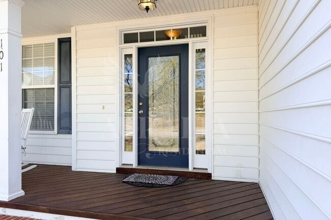 Photo - 101 Scotlow Way