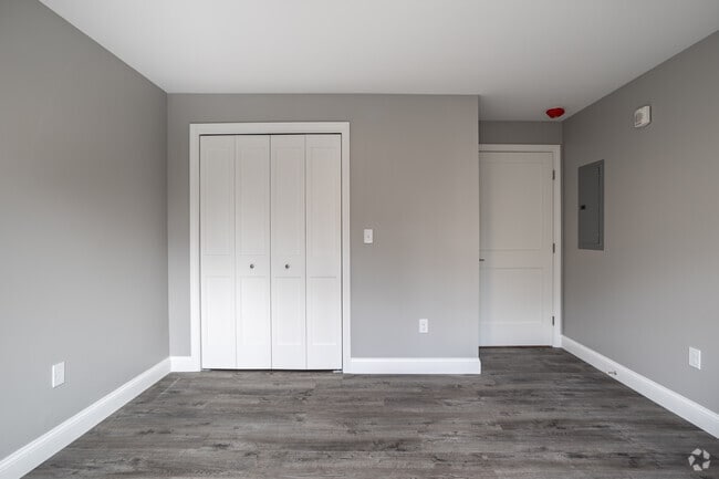 2BR, 1 Office, 2BA - 1200SF - Bedroom