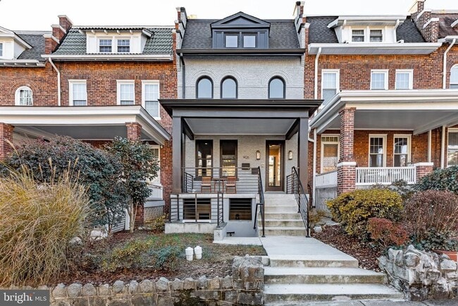 Photo - 1426 Crittenden St NW Townhome