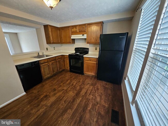 Photo - 104 Township Ct