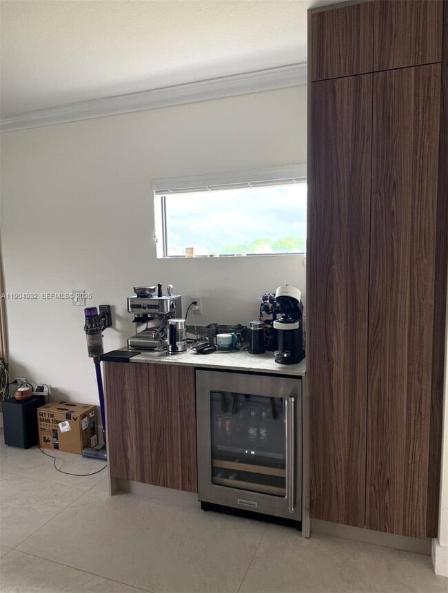 Photo - 481 NE 194th Ter