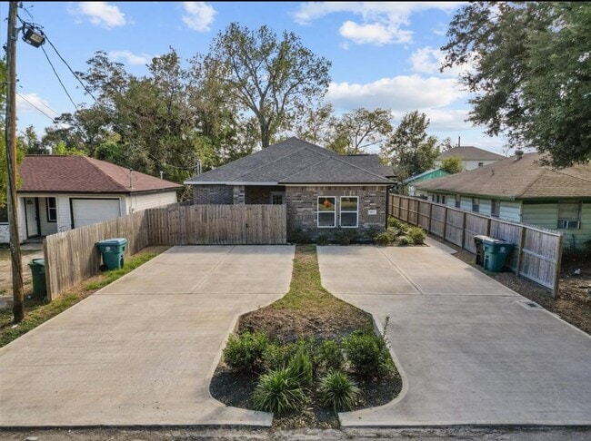 Building Photo - 4632 Brinkley St Rental