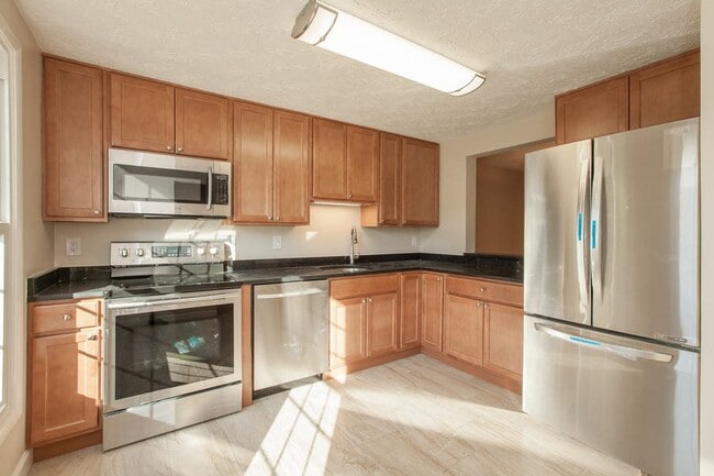 Photo - 2911 Bridgehampton Ct