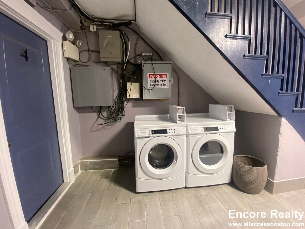 Photo - 244 Kelton St Unit 3