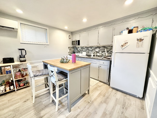 Photo - 44 N Huntington Ave Unidad 2