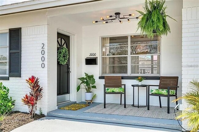 Photo - 2000 57th St N