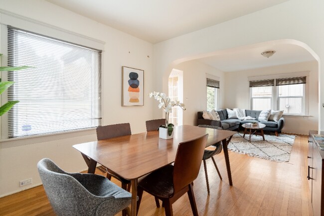 Photo - 2036-2038-2038 SE Morrison St Unit 2036