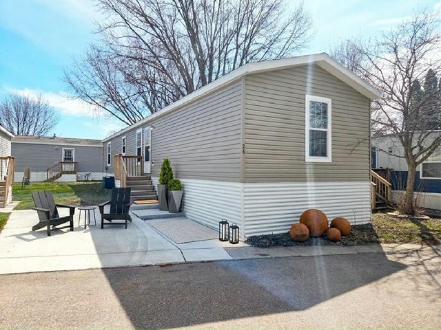 Building Photo - 24 Wood Dr