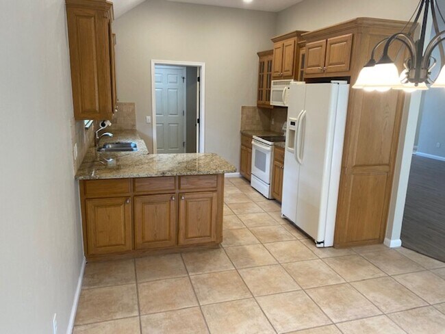 Photo - Super Clean Home in Stonebrook at Coffee Creek