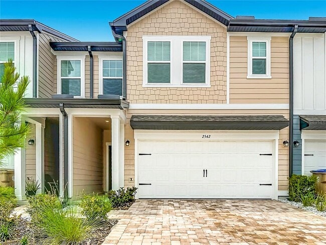 Building Photo - 2542 Grey Hawk Dr