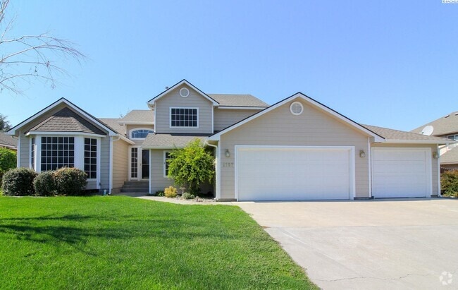 Building Photo - 4 Bed/3 Bath South Richland Home
