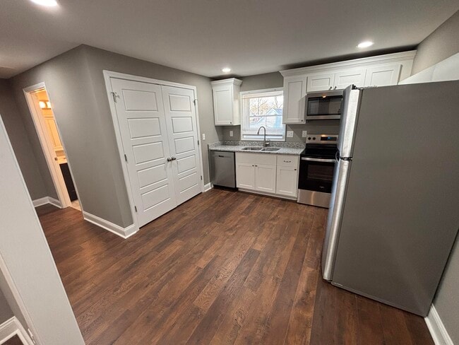 Photo - 402 Gunn St Unit 202