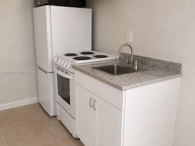 Photo - 1920 SW 24th St Unit 1
