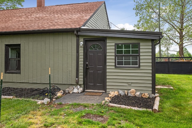 Photo - 6 Triple Oak Ln