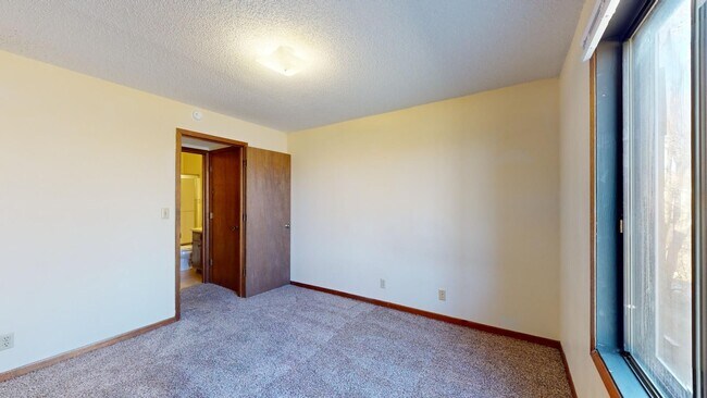 3500 Grand Ave