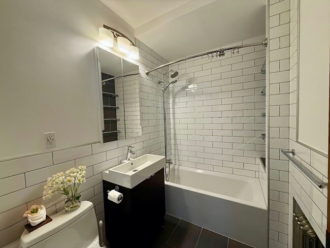 Photo - 78-52 85th St