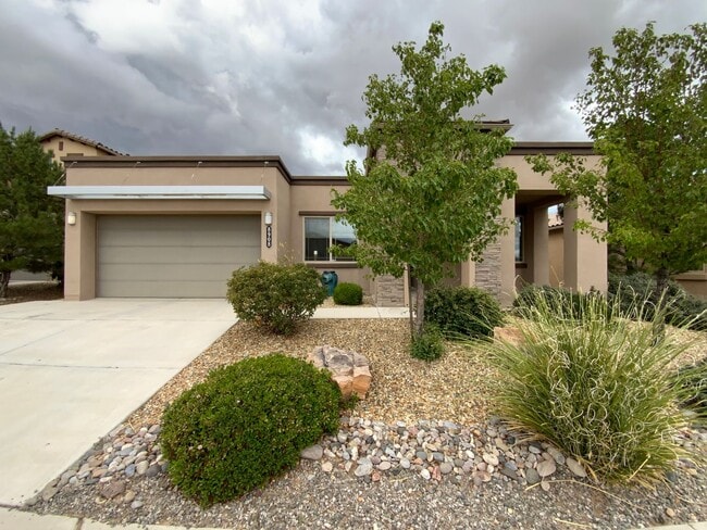 3 Bedroom & An Office Luxury Home Availabl... - 3 Bedroom & An Office Luxury Home Availabl...