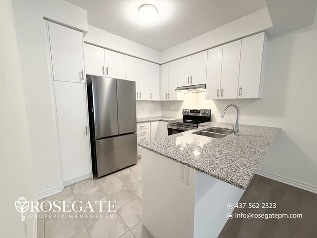 Building Photo - Spacious 3-Floor Freehold Townhome with Garage, Private Balcony & Backyard – Brampton