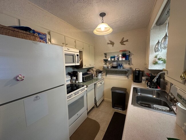 Photo - 204 Crest Dr