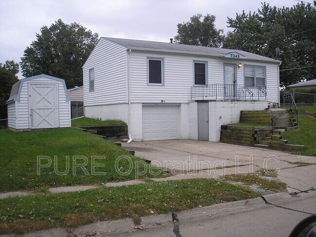 Photo - 7343 S 73rd Ave House