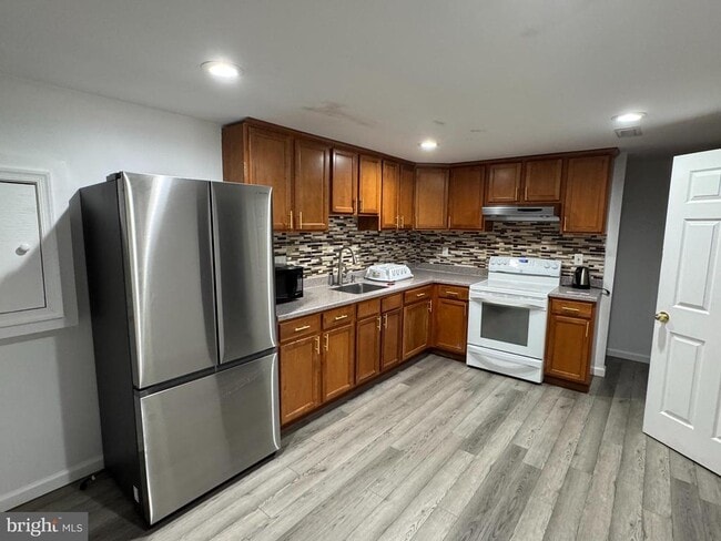 Building Photo - 7113 Banjo Ct