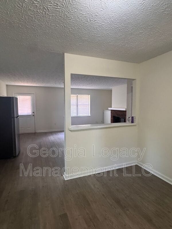 Photo - 1120 Sweetwater Cir